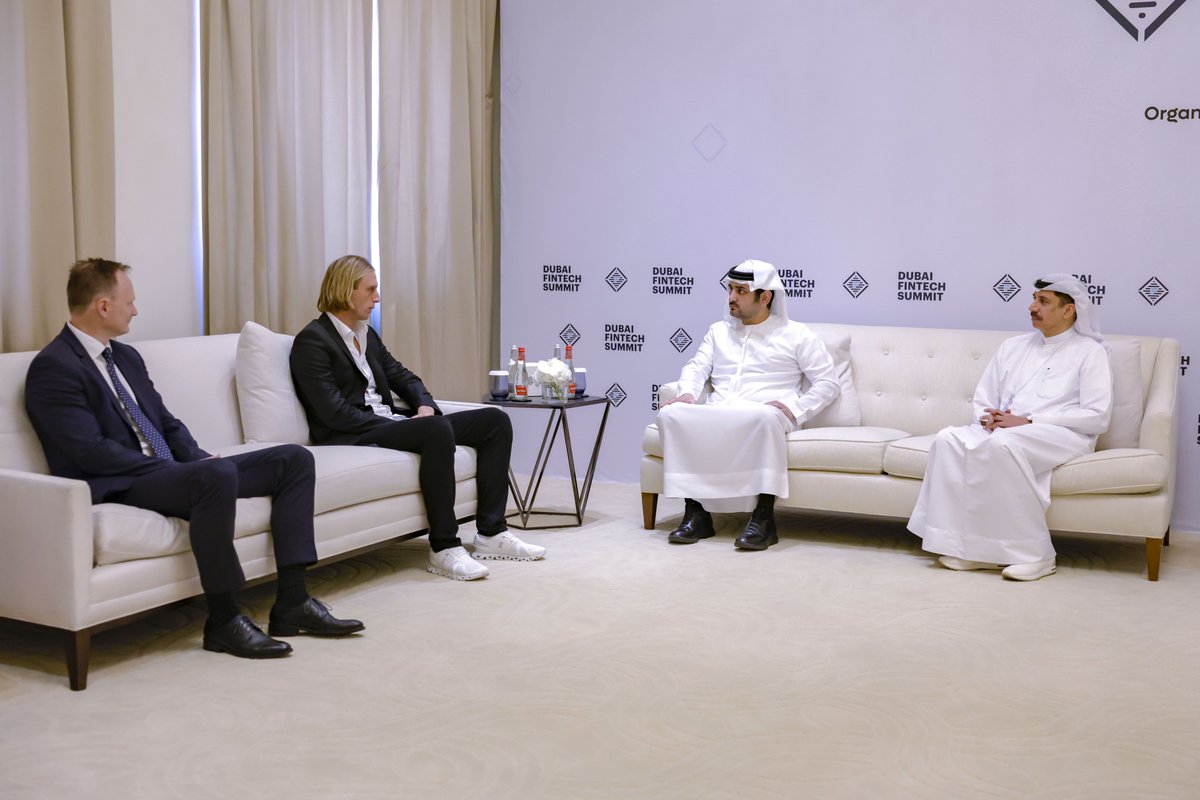 Is @RevolutApp going to launch in the Middle East soon? H.H. Sheikh Maktoum met with Nik Storonsky, Founder and CEO of Revolut on the sidelines of the second @DubaiFinTechSum (DFS). His Highness expressed Dubai's commitment to creating a conducive environment for wealth…