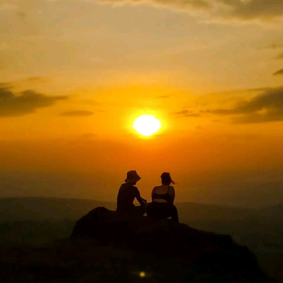 Did you Know🤔 The Best Views come after the Hardest Hike..🤗 Therefore clear up all your schedules and hike #mtRwenzori located in Kasese Uganda🇩🇪 #EXPLOREUGANDA