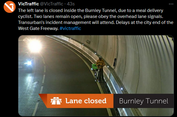twobrowcc's tweet photo. twitter 'discourse' on whether food delivery bikes should be allowed to use the tunnel.
"THEY'RE BLOCKING THE LANES" or something idk this is fucking funny but. look at him go https://t.co/VC2nhTC2cT