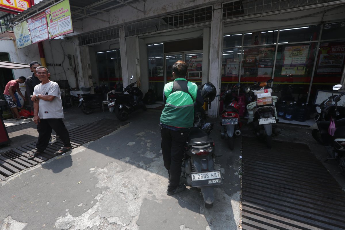 🚨News Update: Juru Parkir Liar di Minimarket akan Disidang, Dishub DKI Gandeng Kejaksaan

Terus.... Terus.. Terus... Prittt... 🏍️

#TempoFoto