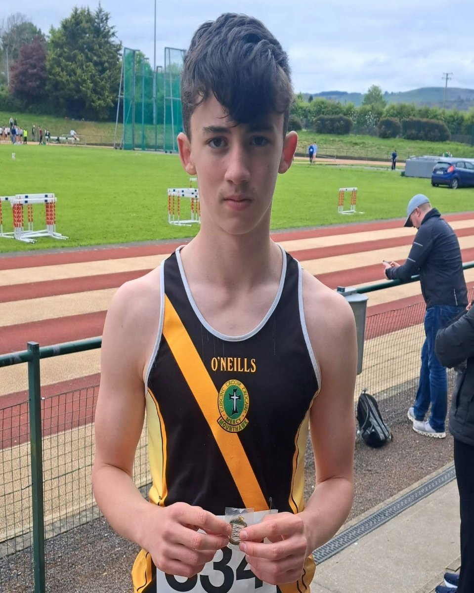 Massive congratulations to Kevin O’Shea who shattered a 38 year old Discus record by 7 metres yesterday at the North Munster Schools Championship. Well done! 👏