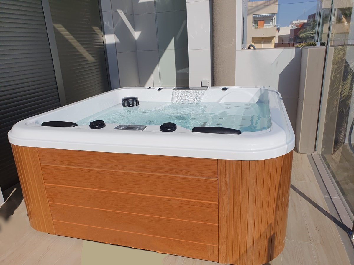 Dein #Reich, dein #Ausblick, dein #Außenwhirlpool. Lass dein #Traumprojekt Wirklichkeit werden, erzähl uns was du dir wünschst. Wir kreieren maßgeschneiderte #Whirlpools für dich.

👉WHIRLPOOLWEB.DE