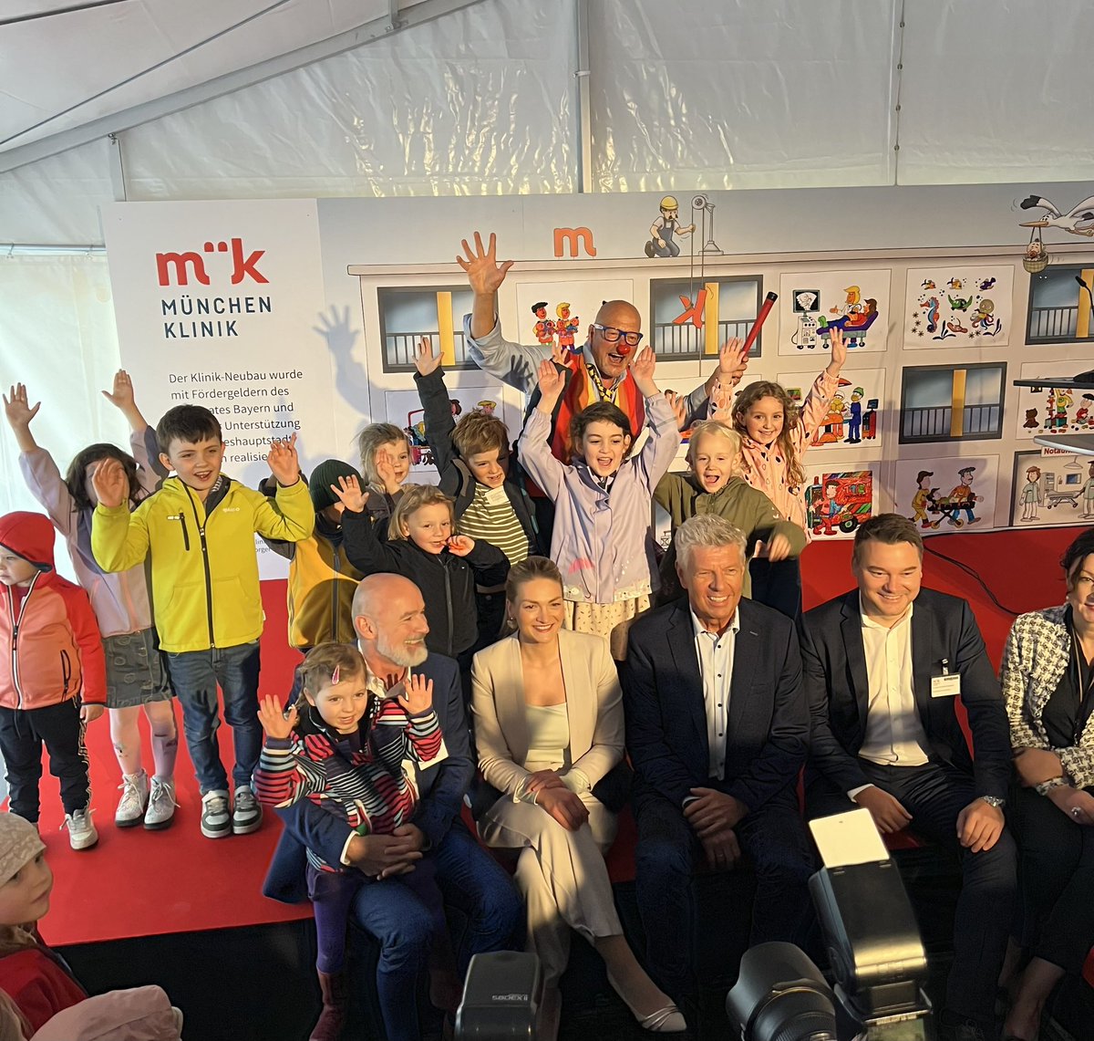 Heute wird Neubau der Kinderklinik der @muenchenklinik in Schwabing eröffnet. ❤️ #089vorOrt