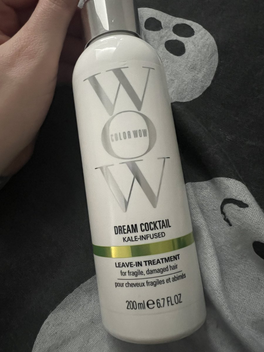 @idlewildgirl What's going on? I'm the same. Breakage, loss, brittle, dry. This has helped quite a bit, along with redken & bleach London reincarnation mask. I've noticed a change in my hair the last year. No idea why. It's so upsetting. Sending love ❤️