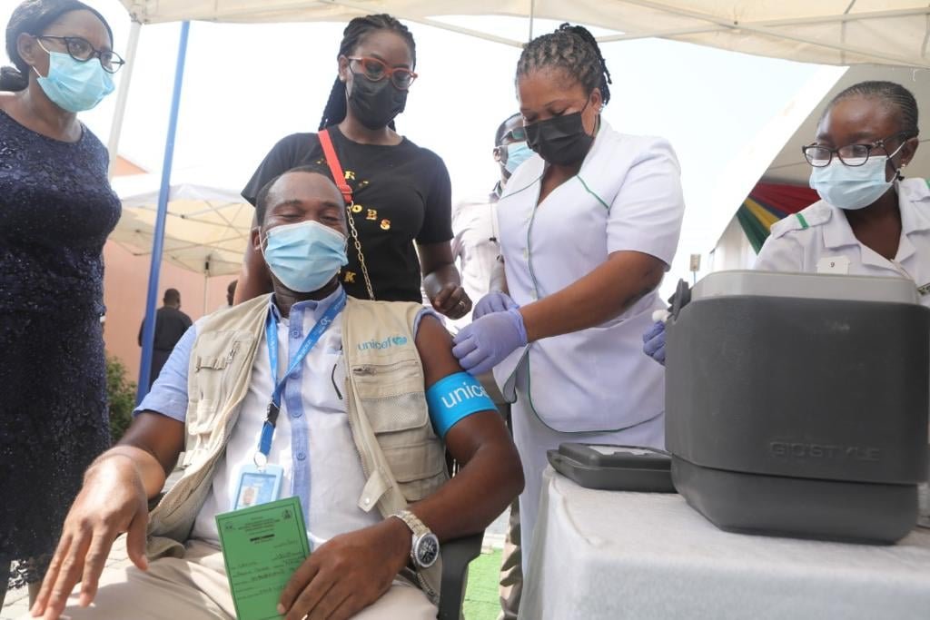 Nigerian university inaugurates first vaccine centre in Enugu to combat endemic diseases -  nairametrics.com/2024/05/08/nig…