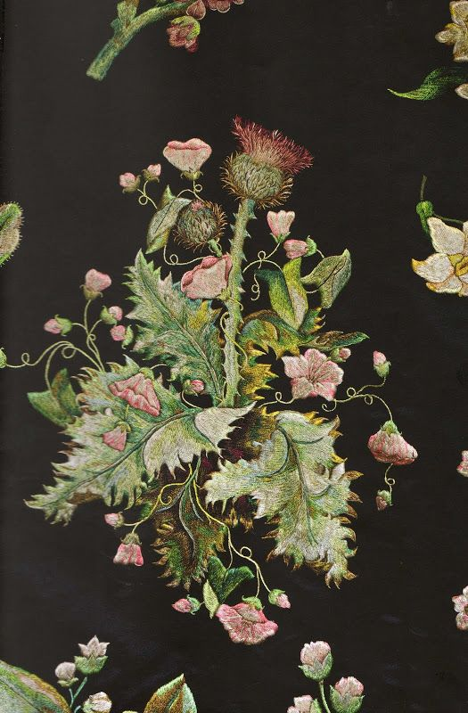 Detalle del diseño de uno de los bordados botánicos atribuido a Mary Delany (1700-1788).