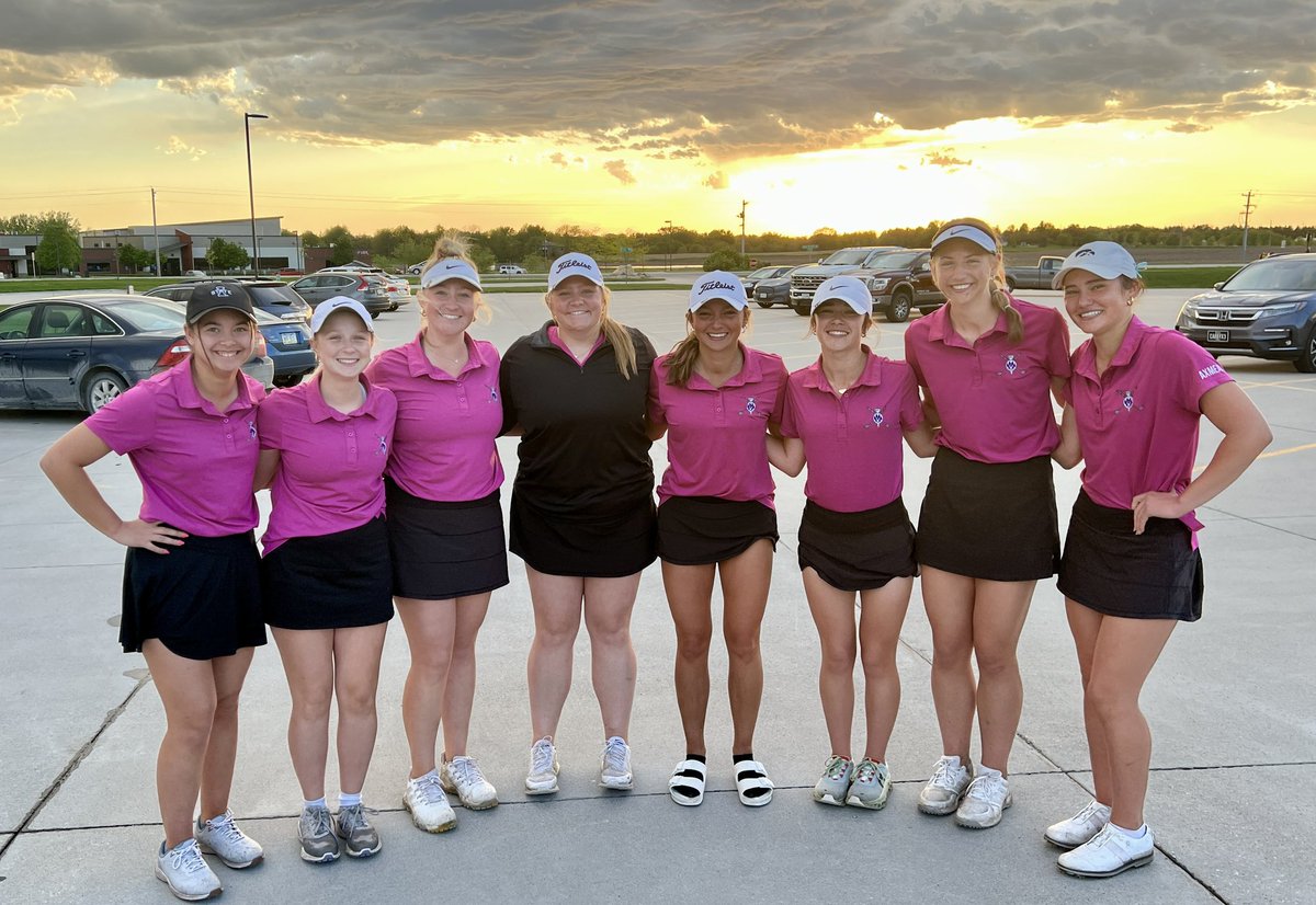 NevadaGirlsGolf's tweet photo. Our team finished 2nd at the Gilbert Invite with a team 169. Congrats to @AxmearOlivia for tying the record 9-hole low with a 36! Great evening even with a weather delay!!#TeamCubs #GoLow https://t.co/AkApmHktY3