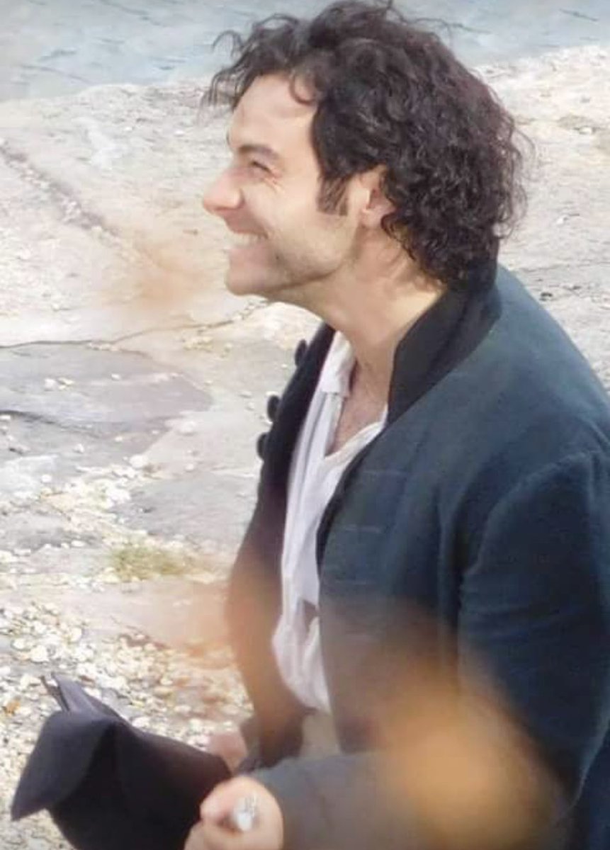 I hope your day brings you a smile on this lovely #WildHairWednesday. #AidanTurner #AidanCrew #Poldark (Photo credit to owner)💛
