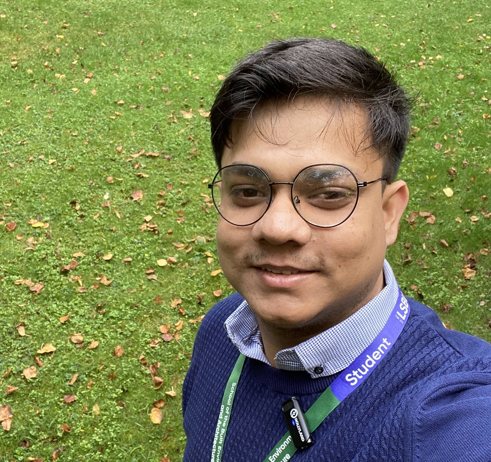 Kamruzzaman is an international student from Bangladesh studying engineering at LSBU. “University changed my life.' he says. 'It’s given me the chance to make amazing new friends, live life in an incredible city and find new opportunities.”

#WeAreInternational  @UUKIntl