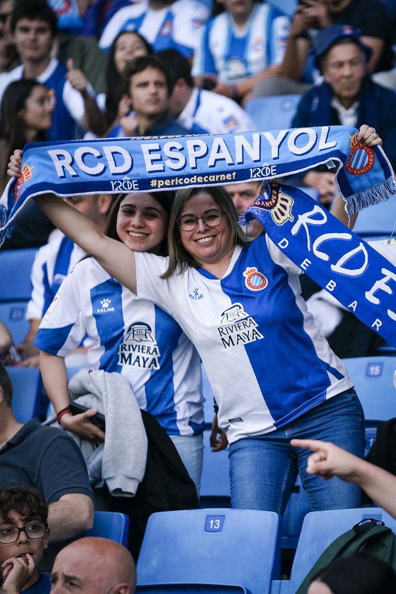 L’Stage Front Stadium és 𝐅𝐀𝐌𝐈́𝐋𝐈𝐀 🤍💙 #RCDE