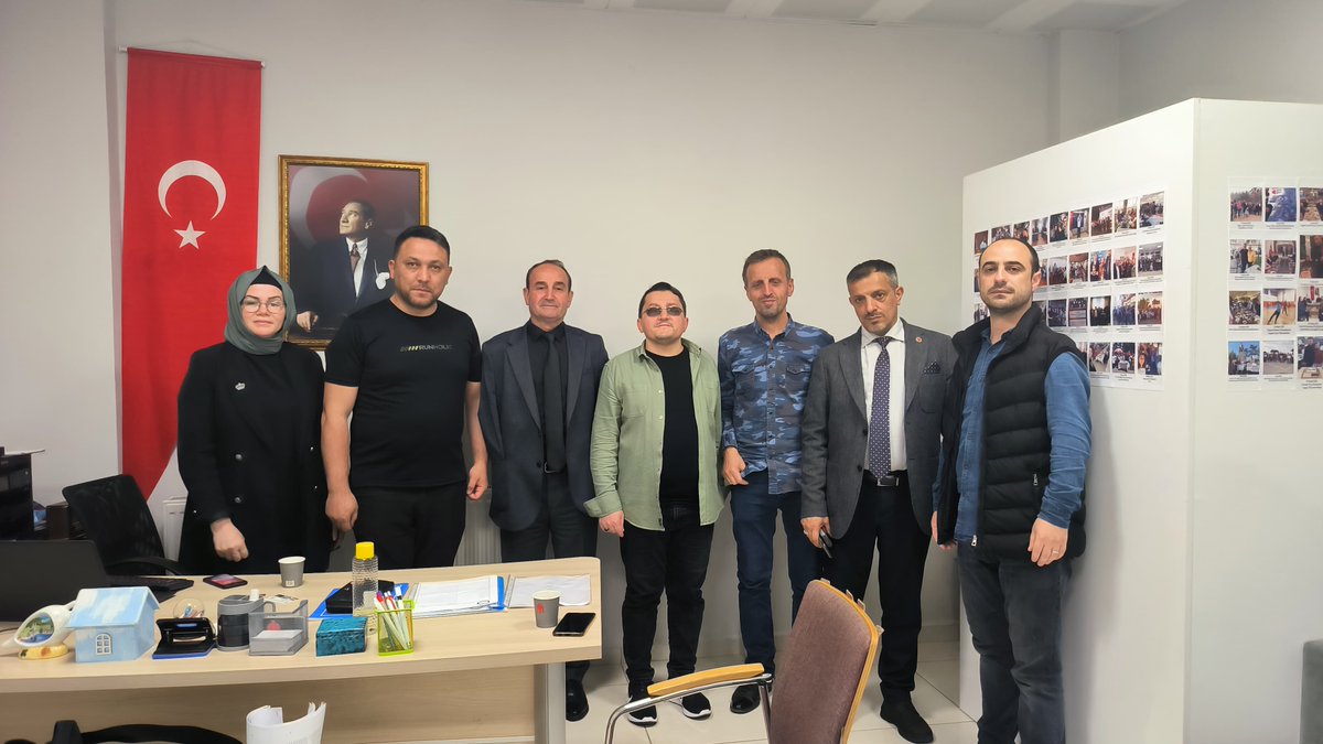 Ortahisar Belediyesi Meclis üyesi ve aynı zamanda Orkent Müdürümüz Sayın #BülentÖZBAY derneklerimizi ziyaret ederek 
yeni dönemde proje çalışmalarımızla ilgili fikir paylaşımında bulunduk. 
ilgi ve alakalarından ötürü Bülent ÖZBAY 'a teşekkür ederiz. 
#TrabzonOrtahisarBelediyesi