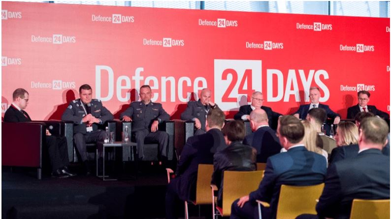 Jednym z ciekawszych tematów podczas konferencji @Defence24Days był panel 'Obrona powietrzna i przeciwrakietowa – od dronów do pocisków balistycznych'. Wśród jego uczestników był przedstawiciel #PGZ - dyr. Departamentu Projektów OPL i OPR Marek Borejko. tiny.pl/dcjh3