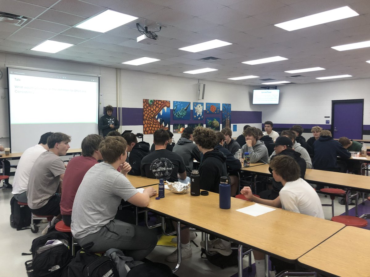 Eau Claire Memorial Football (@ecmfootball) on Twitter photo Class of ‘25 RB <a href="/shimar_simmons/">Shimar Simmons ‘25 | RB</a> leading his teammates through Leadership Council this morning! #Effort #Consistency Class of ‘25 RB <a href="/shimar_simmons/">Shimar Simmons ‘25 | RB</a> leading his teammates through Leadership Council this morning! #Effort #Consistency