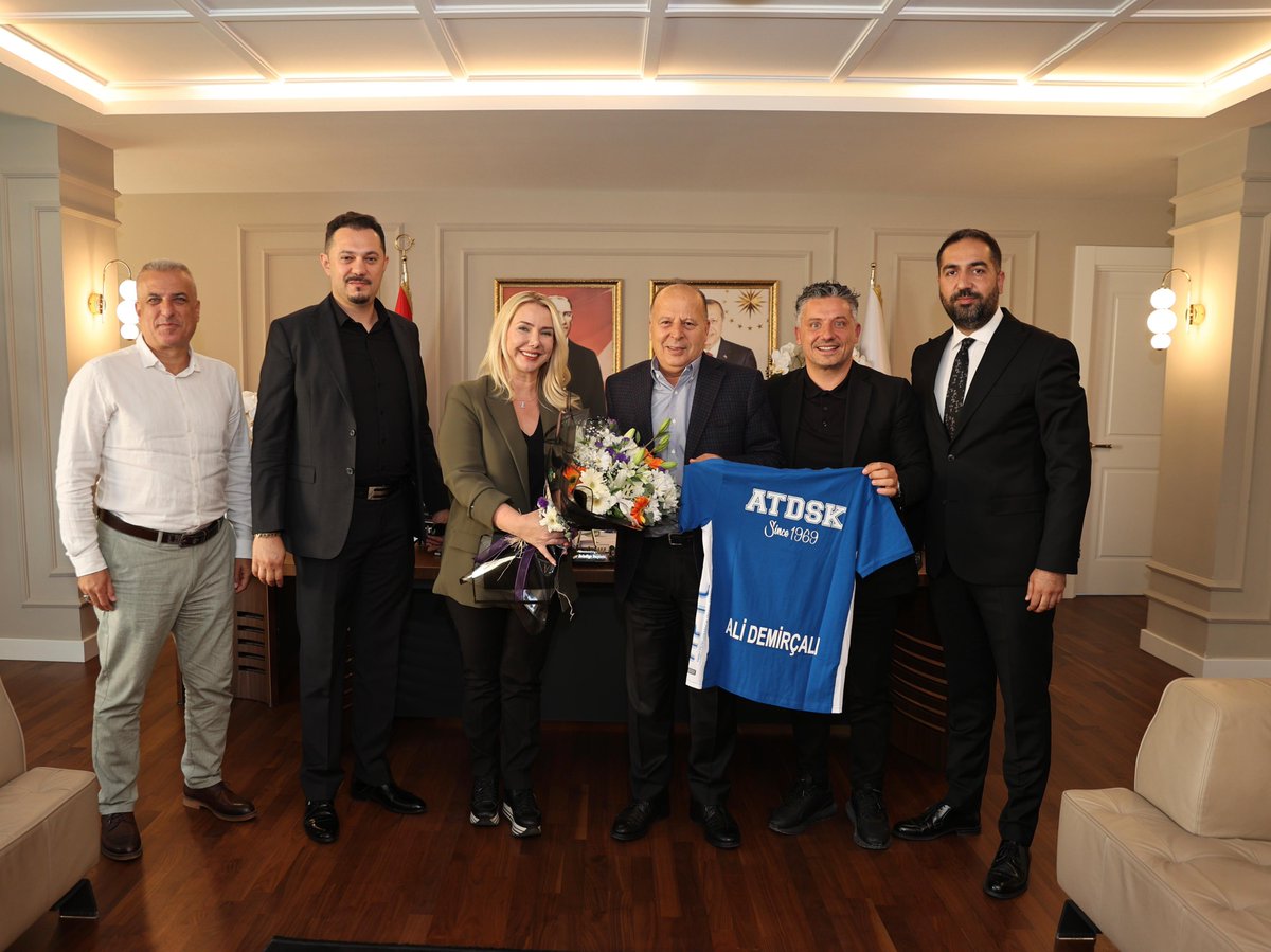 Adana Tenis Dağ ve Su Sporları Kulübü (ATDSK) Başkanı Ali Refah Keskin ve yönetimine ziyaretlerinden dolayı teşekkürlerimi sunuyorum.