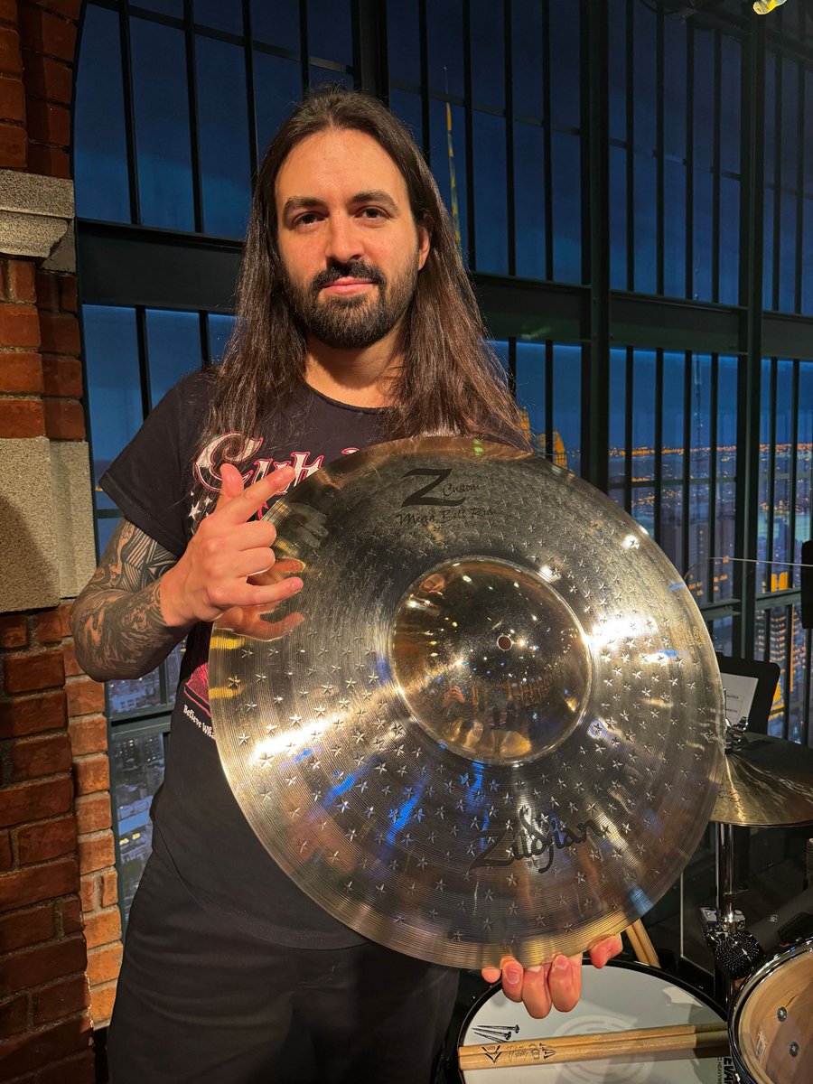 🤘❤️🤘 Don’t miss @jayweinbergdrum sitting in w/ @8gband this week on @LateNightSeth