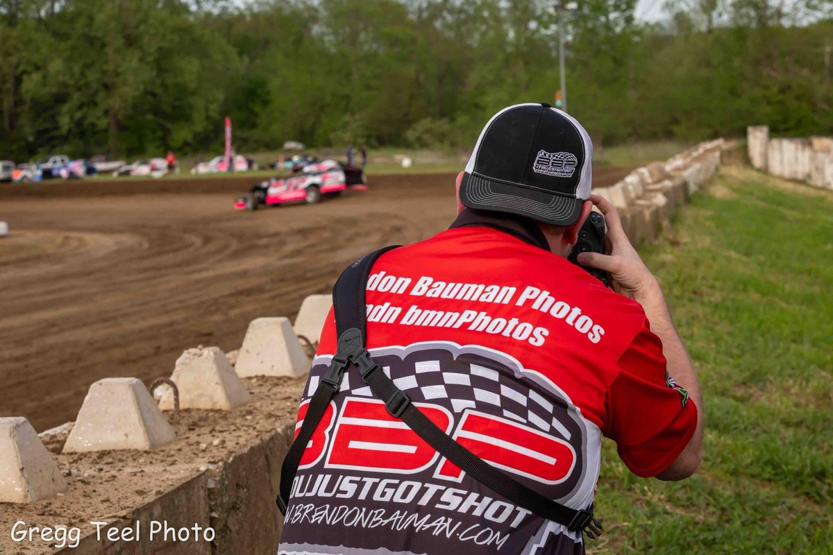 Back behind the lens tonight starting the place it all began — @SpoonRiverSpdwy. It’s @FloRacingNight in America - and Night 1 of IL Speedweek!