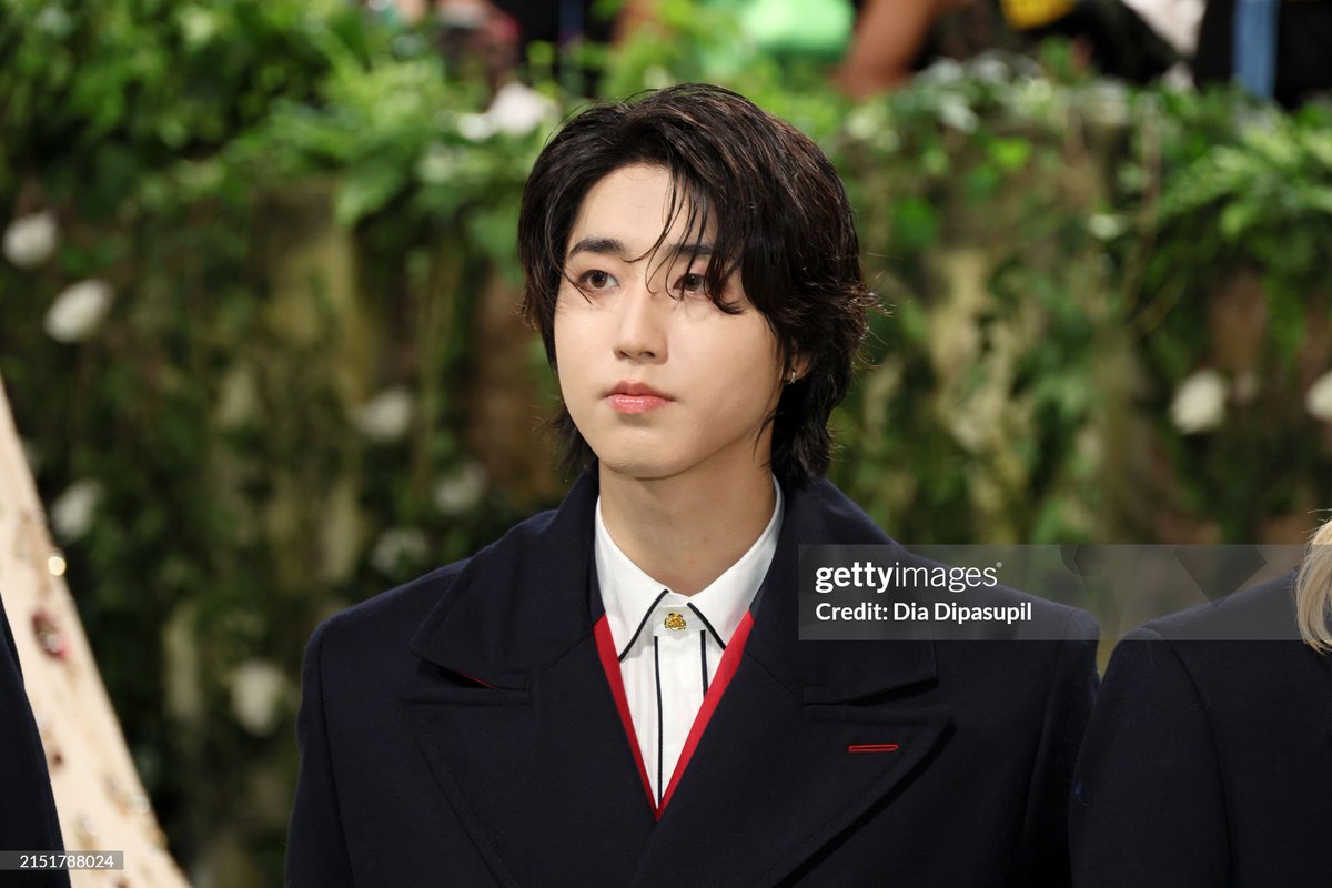 Imagine looking THIS flawless in gettyimages like Han really needs to drop his skin care routine because MY GOD does he have literal baby skin