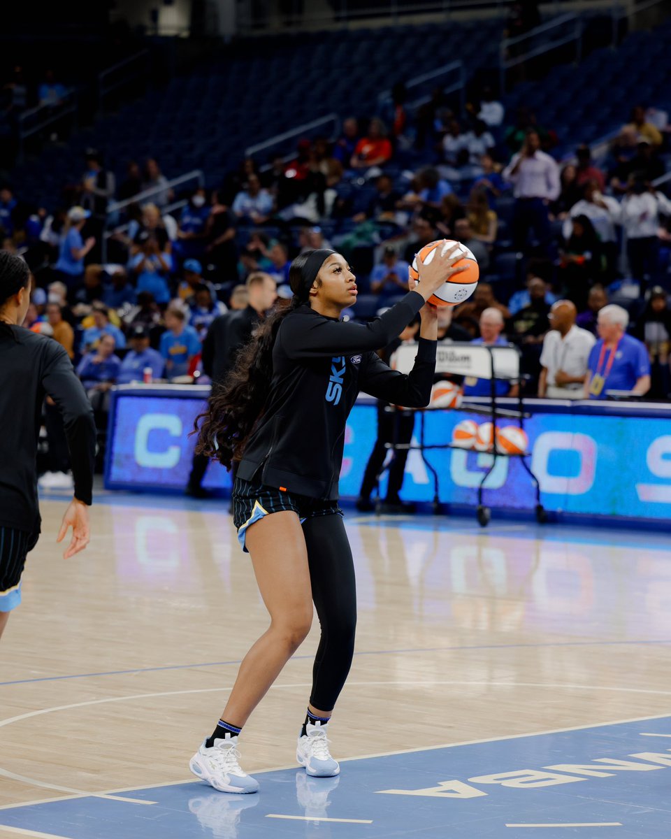 Angel Reese tweet media