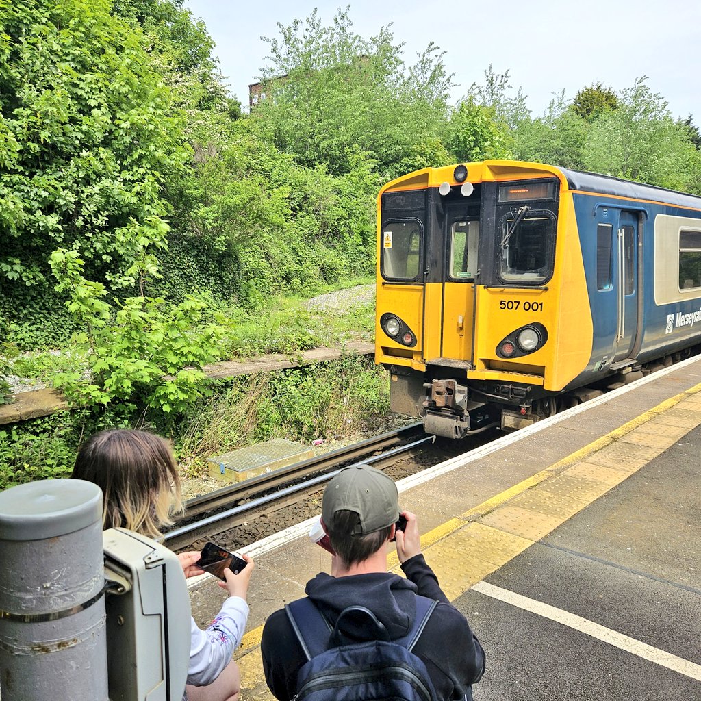 507001 is in service today between Hunts Cross and Southport; even on a weekday it still attracts attention. Help us preserve this train for future generations by donating to our crowdfunding appeal.^PK crowdfunder.co.uk/p/preserve-a-c…