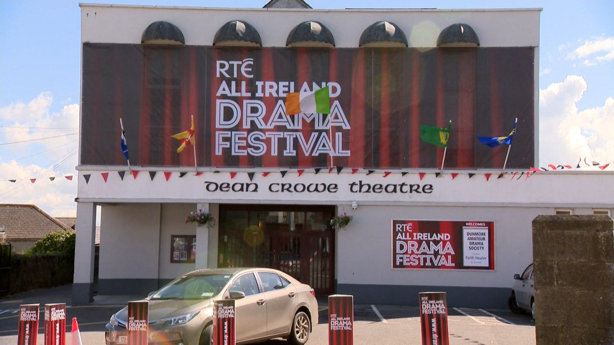 Athlone takes centre stage this week as the All Ireland Drama Festival takes place at the @Dean_Crowe - we focus on two of the finalists taking part @wexforddrama & @ProsperousDS in Kildare on #RTENationwide Wednesday 8th May @RTEOne 7pm & RTE1+1 at 8pm @rte @abcassin RT