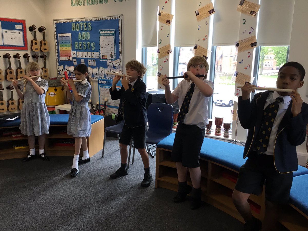 🎼Year 4 are sounding great on their flutes, learning more new pieces to play for our Summer concerts 🎵🪈