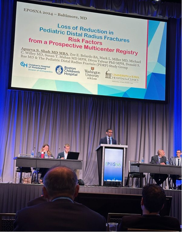 Dr. Apurva Shah just gave a great presentation at the @POSNA_org 2024 annual meeting on 'Loss of Reduction in Pediatric Distal Radius Fractures. Risk Factors from a Prospective Multicenter Registry'. #POSNA2024 #Orthotwitter
