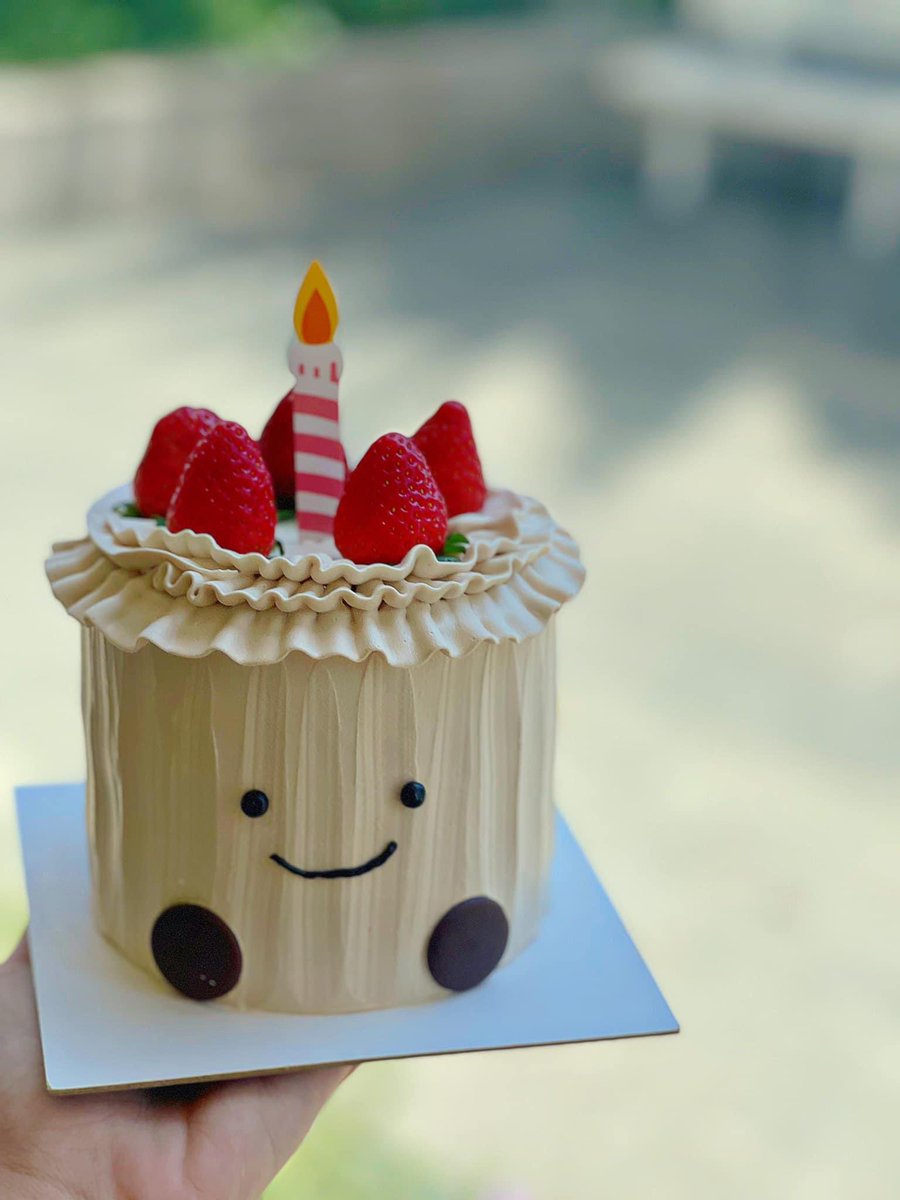Tôi hy vọng có một ngày mình sẽ đạt tới cảnh giới tuy cô đơn nhưng tâm không cô độc. Cô đơn và cô độc là hai chuyện khác nhau, và tôi mong rằng chúng ta - những con người đang ngày càng trưởng thành đều không phải trải qua hay phải hiểu cảm giác cô độc ấy.