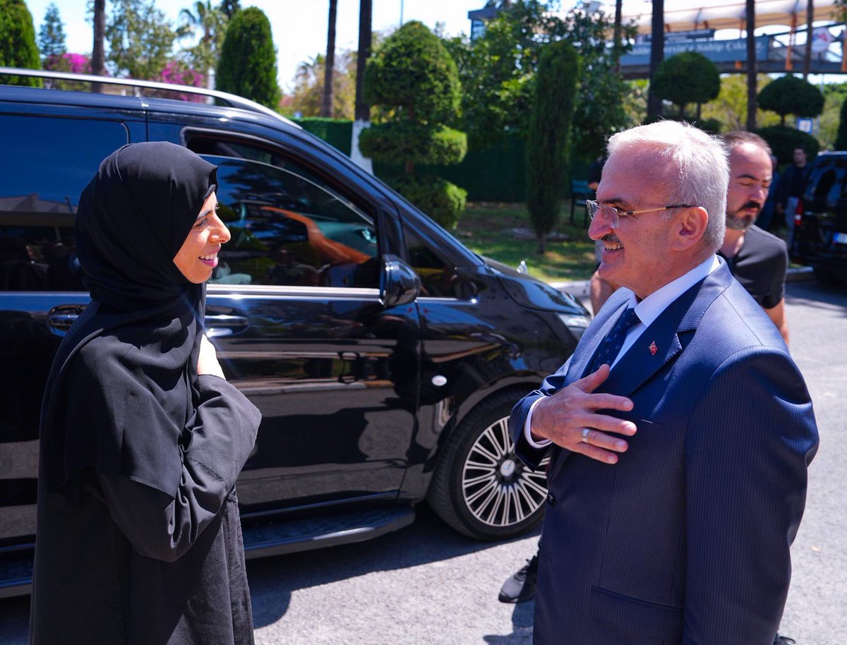 📍Mersin Valiliği Dışişleri Bak.Yard. Yasin Ekrem Serim ile birlikte,Katar Uluslararası İşbirliğinden Sorumlu Devlet Bak. Lolwah Rashid Al-Khater ile heyetlerarası toplantımızı gerçekleştirerek, 📌Gazze’ye yönelik insani yardım faaliyetlerimiz üzerine istişarede bulunduk.🇹🇷🇶🇦🇵🇸