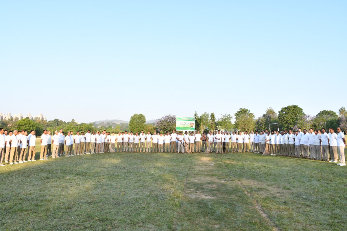 Under the aegis of 'Mission lifestyle for environment', a cleanliness drive conducted in the unit campus of 15 th bn, #ITBP Udhampur(J&K).
#HIMVEERS