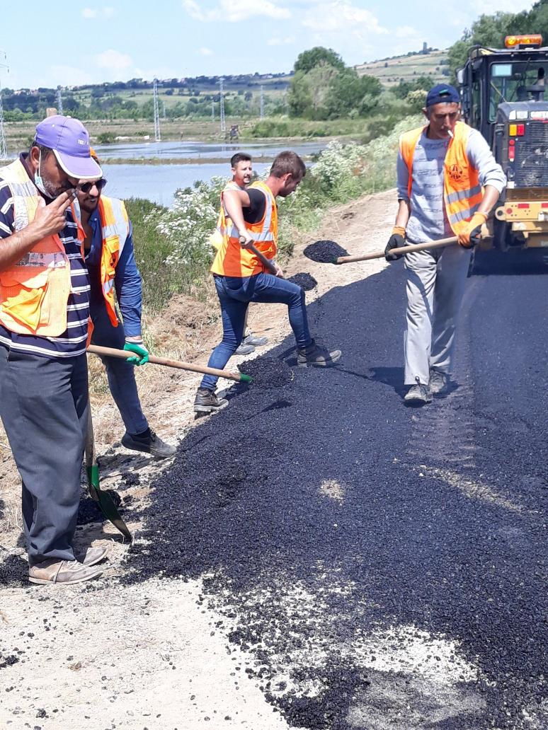 1 MAYISTA SN ERGUN ATALAYI DINLEDIK BEKLENTI ICINDE OLAN TASERONLAR ICIN BIR TEK KELIME ETMEDI TASERONLUĞU BITIRMEK ICIN 20 YILDA YETMIYORSA TASERÖN OLARAK ÖLSEK BILE
 ERGUN BEYIN #umurundamı CALSIN SAZLAR OYNASIN KIZLAR <a href="/turkiskonf/">TÜRK-İŞ</a> <a href="/Yolissendikasi/">YOL-İŞ Sendikası</a> <a href="/eczozgurozel/">Özgür Özel</a> <a href="/selcukktepeli/">Selçuk Tepeli</a>