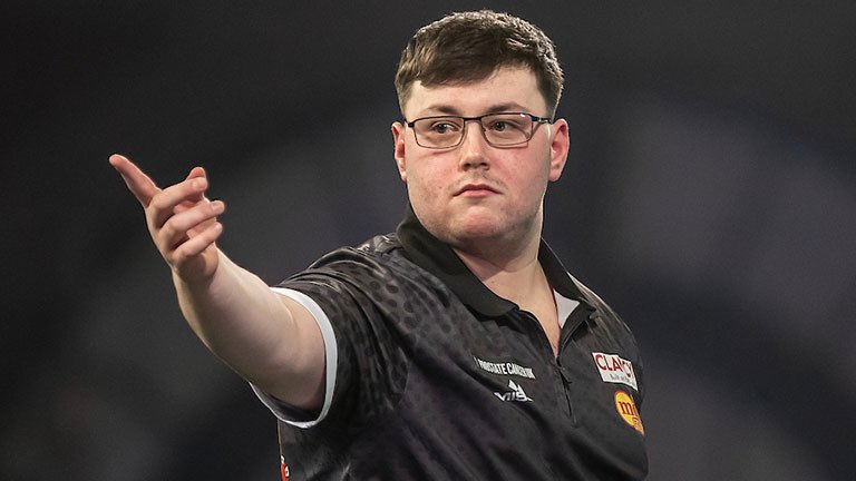 NINE-DARTER! 🎯 Dylan Slevin produces a perfect leg to complete a 6-4 success against Cameron Menzies in the ET8 Tour Card Holder Qualifier! Slevin is now just one win away from qualifying for next month’s NEO.bet European Darts Open!