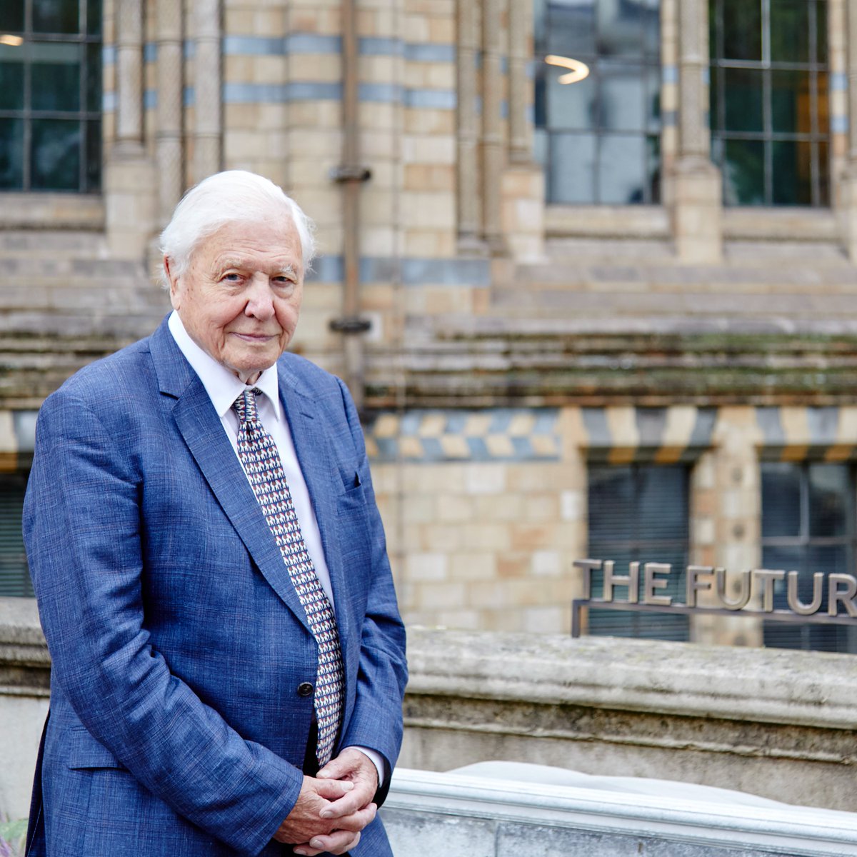 “The future of the natural world, on which we all depend, is in our hands”. 🌍 Happy 98th birthday to Sir David Attenborough, who unveiled his powerful quote @NHM_London last year as part of the #NationalLottery supported #UrbanNatureProject.