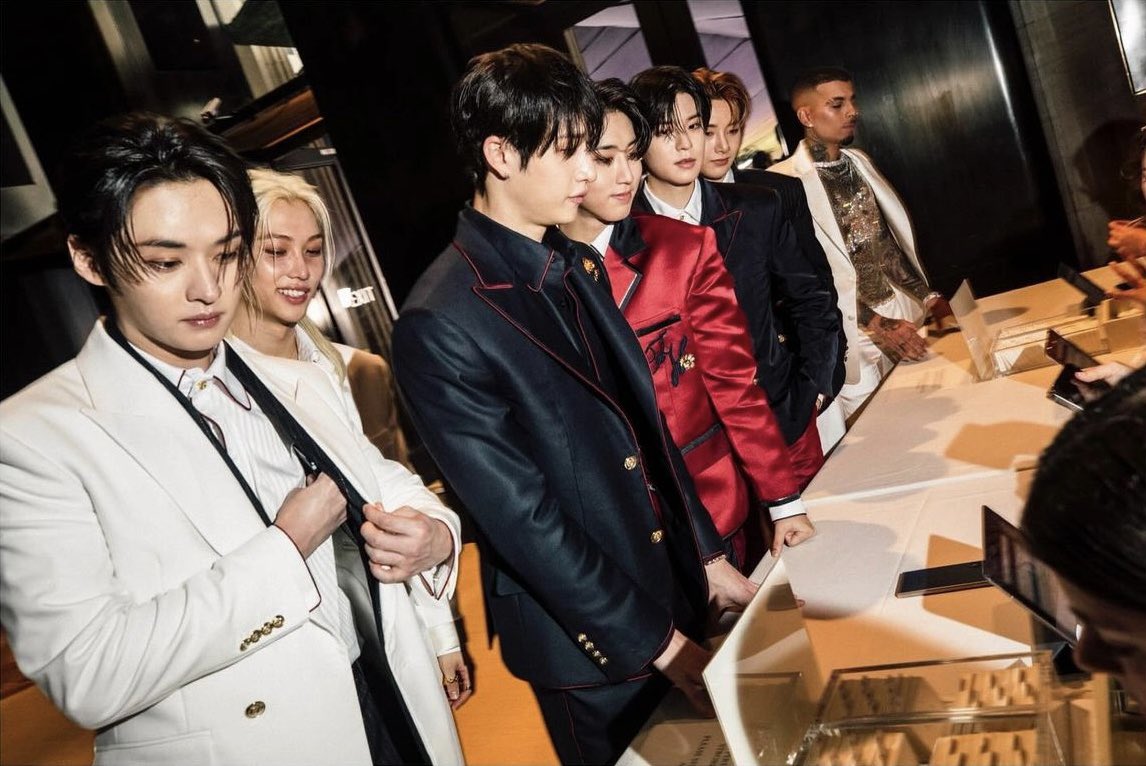 8KIZS's tweet image. Another shot of Stray Kids at the Met Gala!