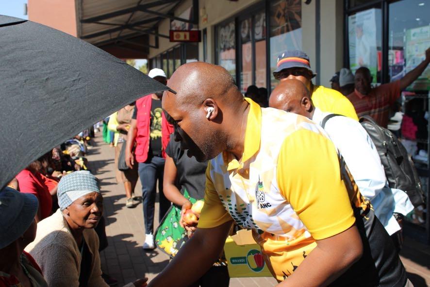 Members of the ANC embark on a campaign trail in Diepkloof citizen.co.za/soweto-urban/n…