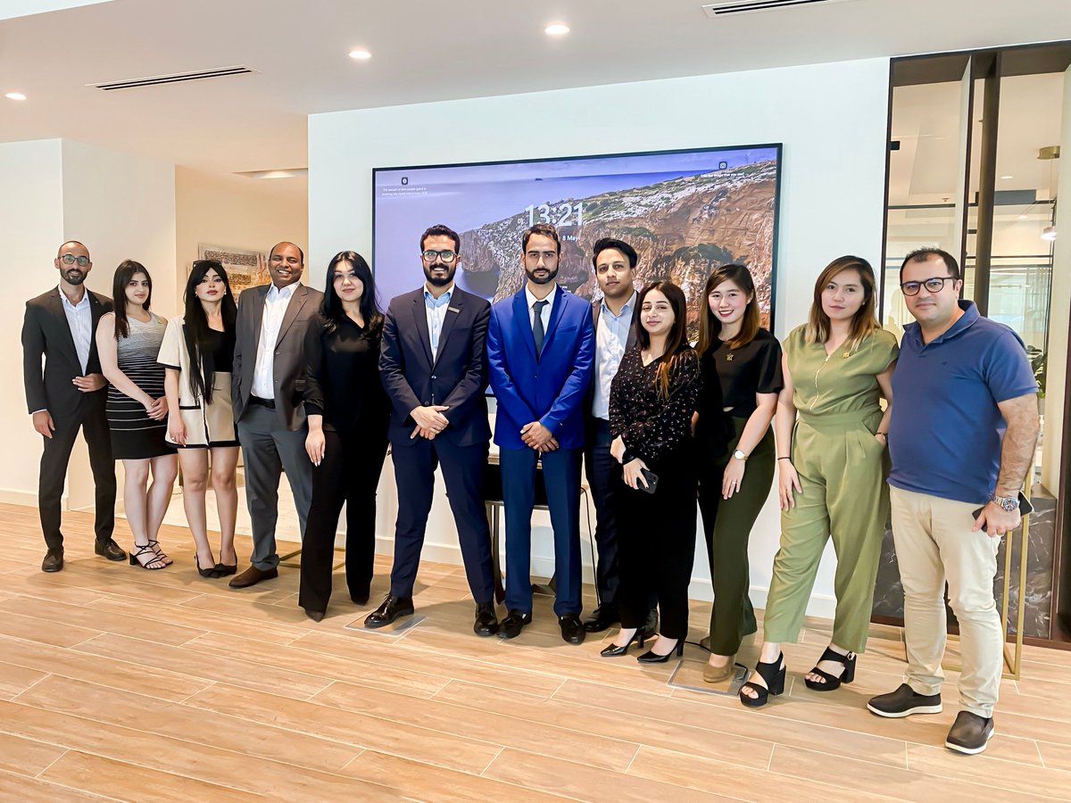 Such an honor having @binghatti with us, briefing our team on their latest projects! Exciting times ahead!

T 00 971 4 449 4200
E hello@royalmajestic.ae
buff.ly/3ShVcId

#Binghatti #TeamBriefing #RoyalMajesticRealEstate #realestate #UAE #MyUAE #Dubai #My Dubai