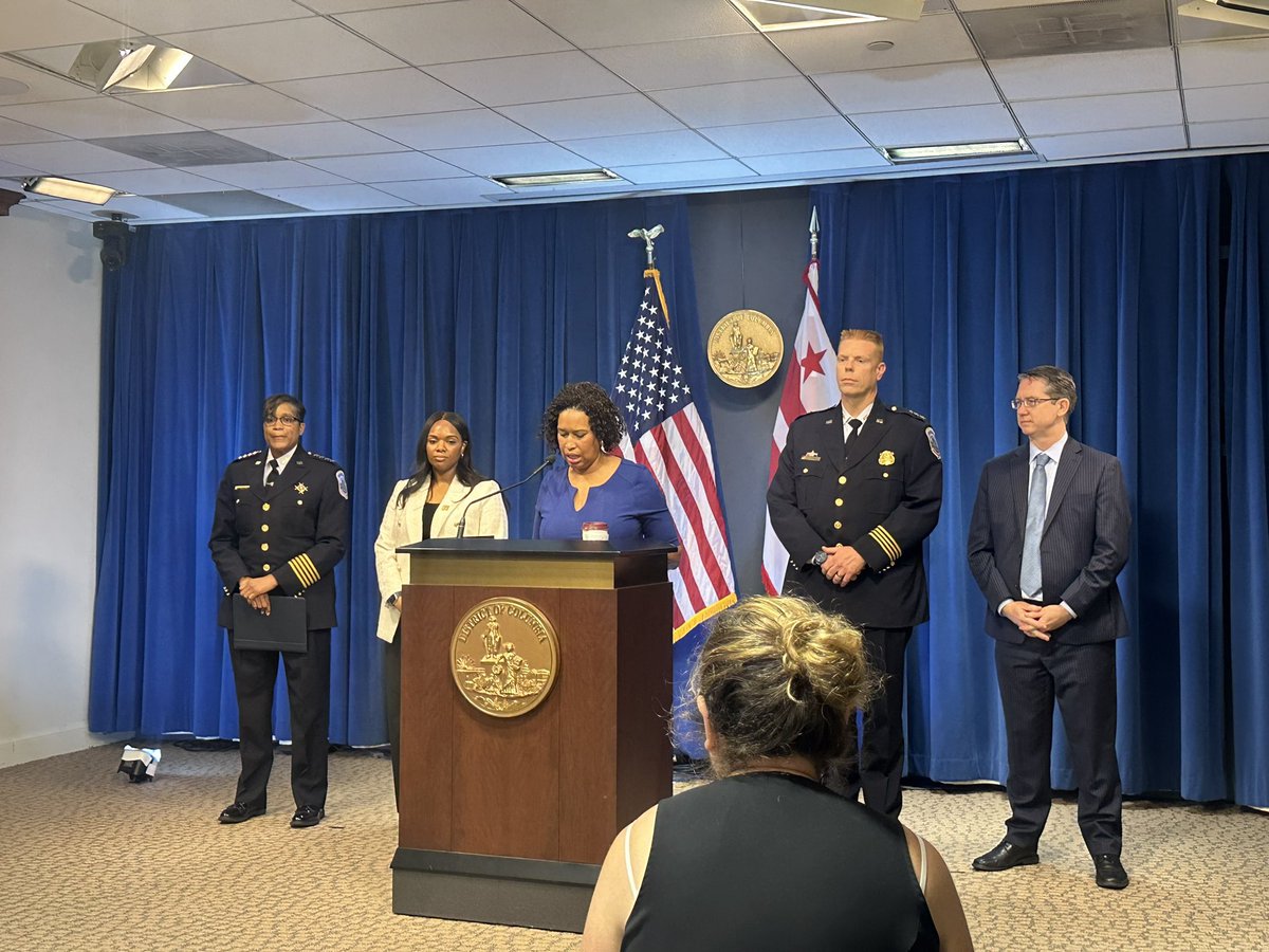 33 pro-palestinian protestors were arrested for trespassing and assault on police officers that’s what DC officials said during a press briefing after clearing pro-Palestine encampment on GW campus. Our @YamarieOnTV covering the briefing