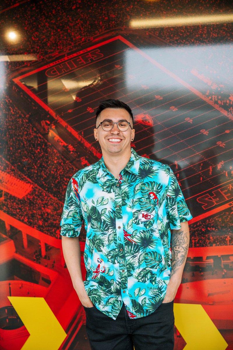 ☀️ The perfect summertime shirt? This Jungle Parrot Party button-up by @MvilleStore! Made of easy, breezy fabric with a tropical design and a nod to your @Chiefs with a team logo on the left chest pocket. Call 816-920-8223 to order or swing by the Pro Shop to make it yours!