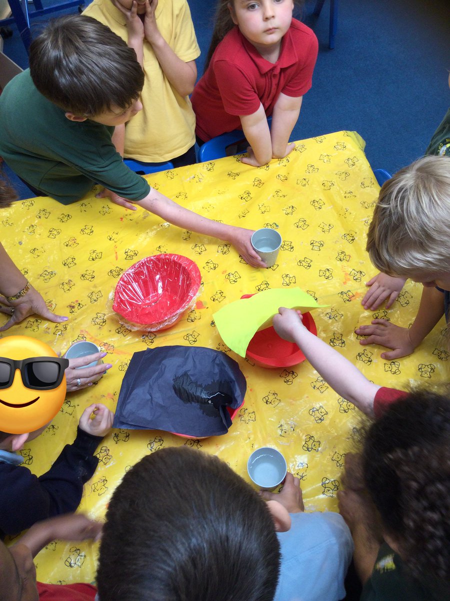 NashMillsSchool's tweet photo. Today in science Year 1 were exploring which materials are waterproof and not waterproof. They loved switching their science brains on!
#hfl #hertsforlearning #primaryscience https://t.co/VoffqKbvMO