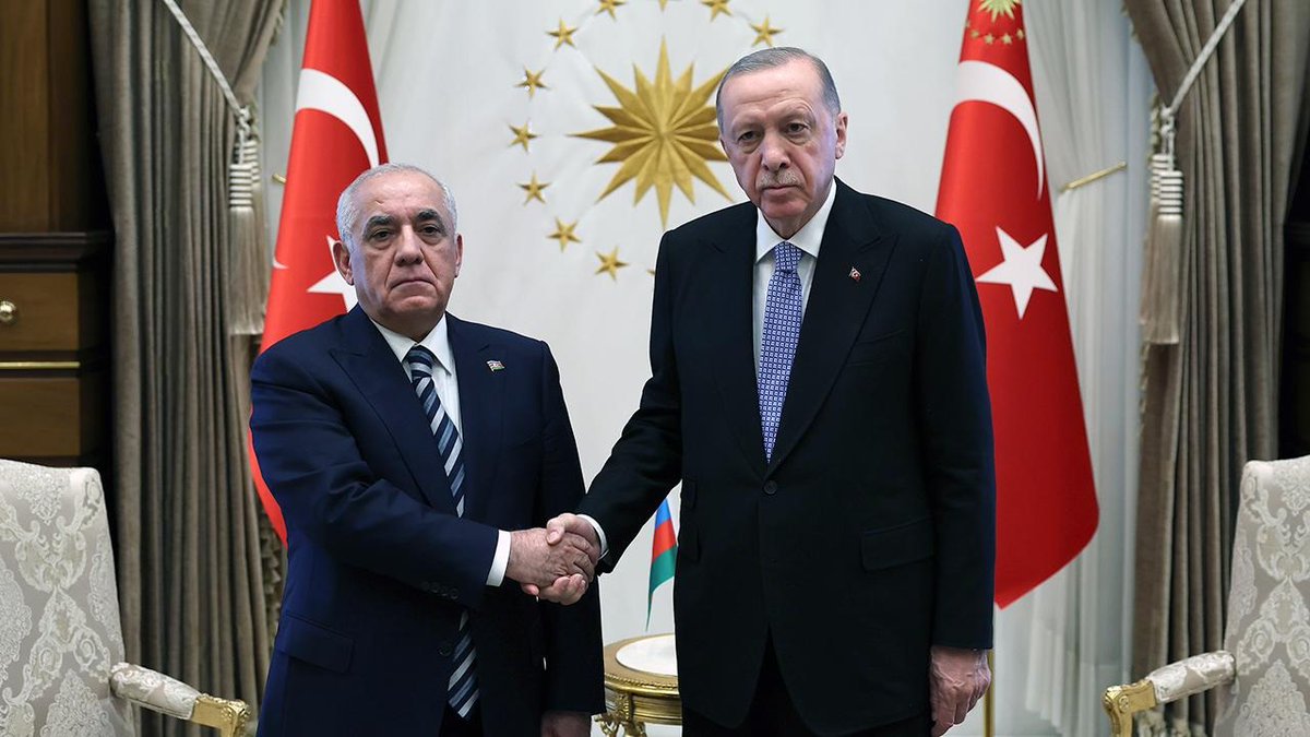 🔴 Cumhurbaşkanı Recep Tayyip Erdoğan, Azerbaycan Başbakanı Ali Asadov ile görüştü.