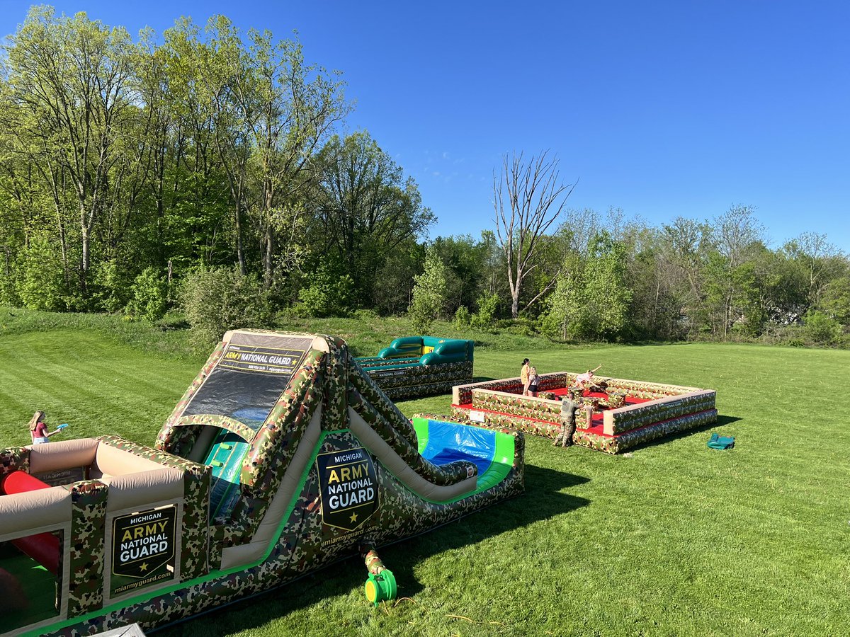 Class of 2024 Field Day! Positive memories for all!! <a href="/SwartzCreekHS/">Swartz Creek HS</a> <a href="/swartz_creek/">Swartz Creek Schools</a> #schsbelieves #Classof2024