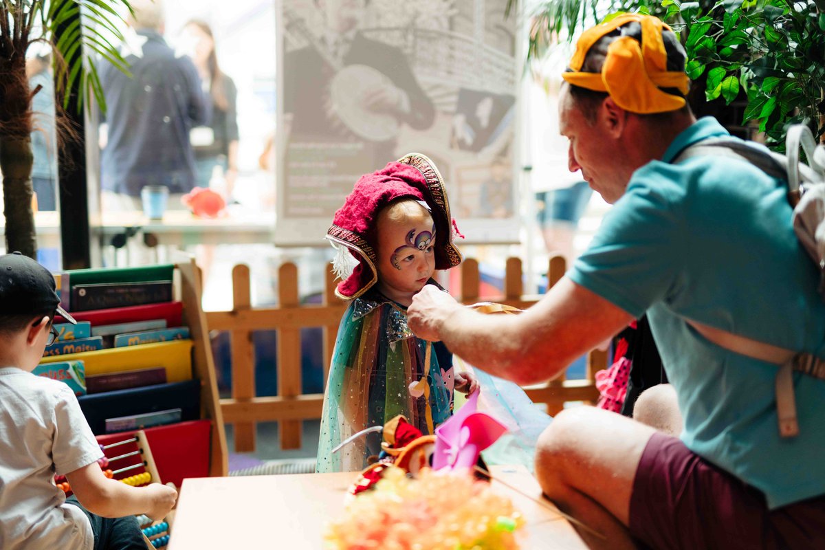 HullTruck's tweet photo. Join us for all the exciting and fun activities between 11am and 3pm on Sat 11 May. No tickets needed, just show up and get involved. 🎭
For more info, visit https://t.co/MbtN1JJLxQ 🔗
#Hull #HTT #FamilyOpenDay #FunDay #FreeEvents #KidsDayOut #FacePainting @Hull_ER_Mumbler https://t.co/yy2eQIgPIP