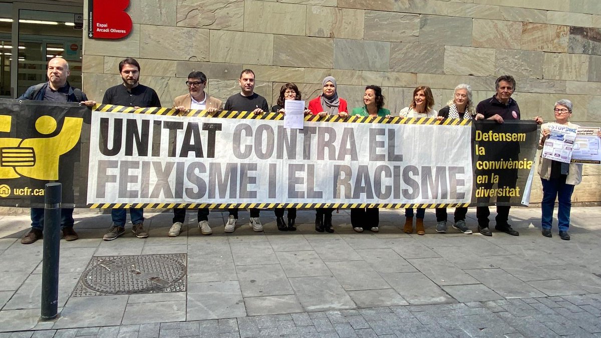 🇪🇸#Spain, Catalonia regional election: The PSC (PSOE), ERC, Junts, Comuns-Sumar and CUP have signed a pact under the motto: 'United against the far right'. They commit to reject the votes from Vox and the Catalan Alliance in any case in Parliament.