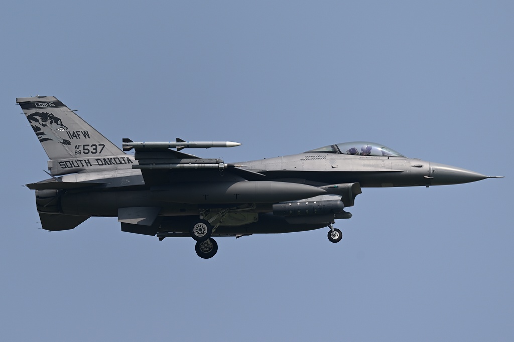 114FW175FS SD-ANG
GD F16C-42D/88-0537
May08.2024/RODN
Have Glass V?