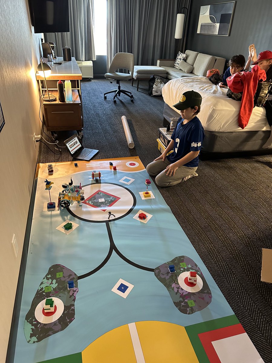 Le Caron (@eslecaron) on Twitter photo 