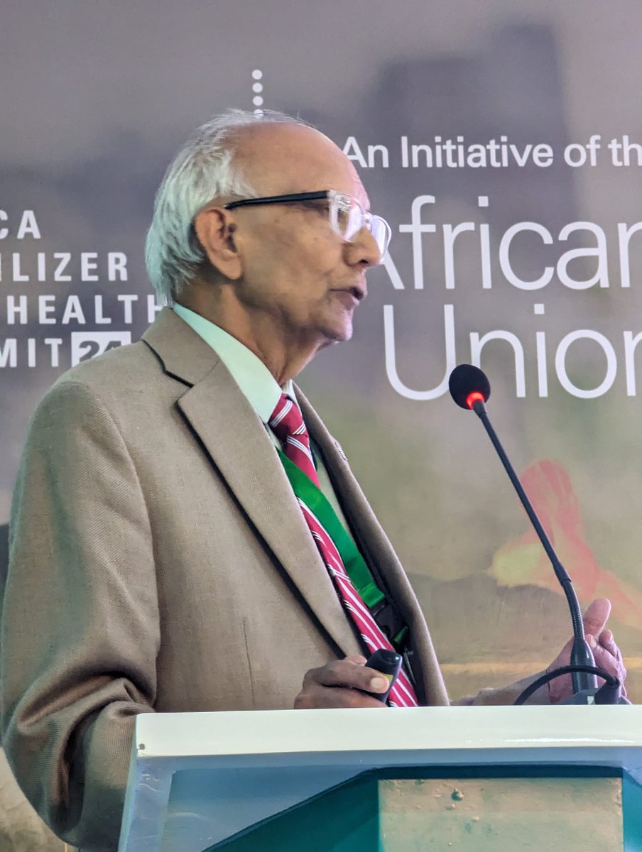 My pleasure to co-facilitate a panel on #SoilHealth with the @WorldFoodPrize Laureate Dr. Rattan Lal who opened by saying 'Africa is fully capable of feeding itself'. @ca4sh_global will help make a bread basket with good soil health. #AFSH24