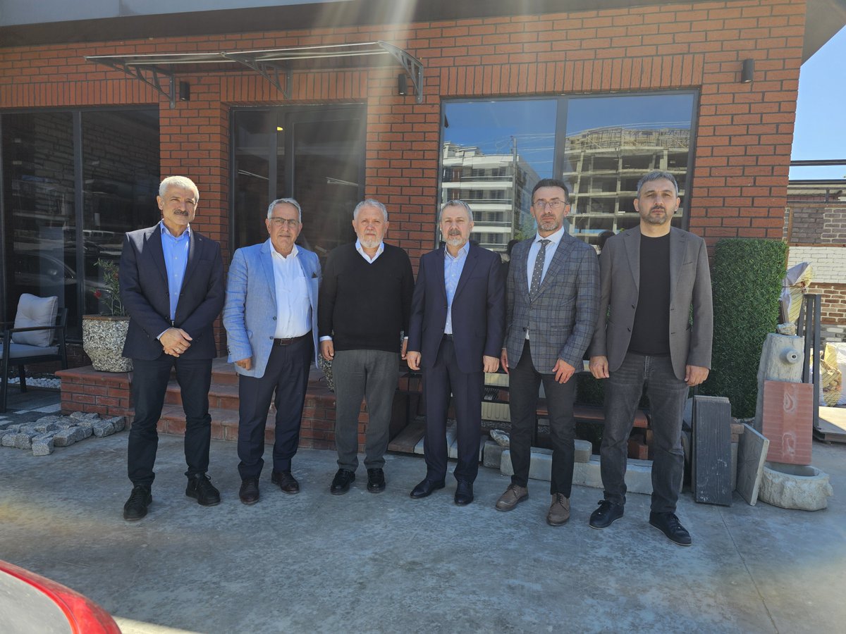 samsunsimder's tweet photo. Yönetim Kurulu üyemiz Taş Dünyası firmasının sahiplerinden Hüseyin Kemaloğlu Beye annesinin vefatından dolayı taziye ziyaretinde bulunduk.

Merhumeye Allah'tan rahmet, ailesine sabr-ı cemil niyaz eder; taziyelerimizi sunarız. Nur içinde yatsın. Mekânı Cennet olsun inşallah. https://t.co/KCNMjdtyzU