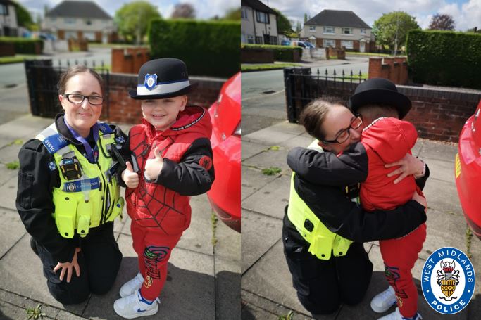 Last year Freddie melted our hearts as he gave some love to our PCSO Kathryn Waddington while she was out on patrol in #Brownhills. Now the pair have reunited. Read more👇💗 west-midlands.police.uk/news/freddie-r…