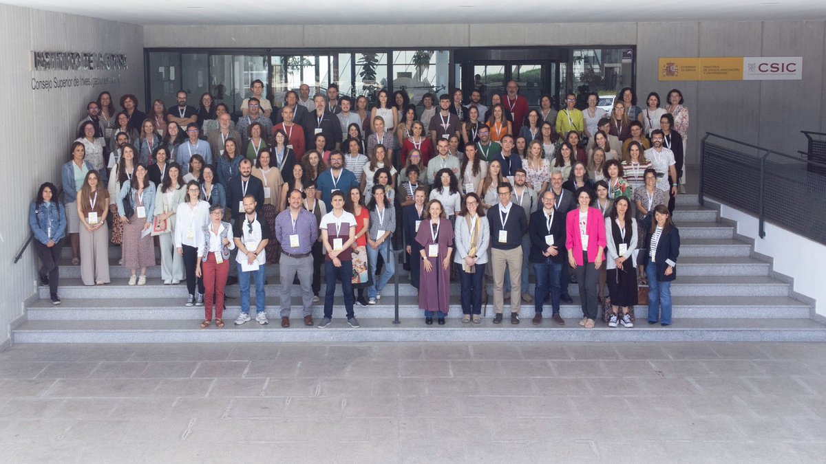 Foto de familia del equipo de #ComunicaciónCSIC reunido en el @institutograsa con motivo del III Encuentro de Comunicación del CSIC. #EquipoCSIC