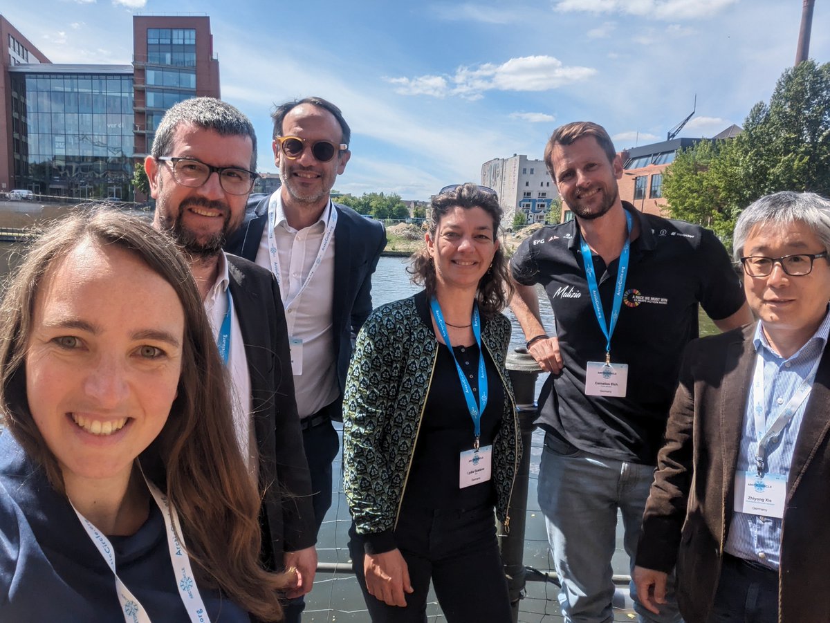 Thanks to all speakers from <a href="/AWI_Media/">AWI Media</a> <a href="/HereonHelmholtz/">@hereon@helmholtz.social</a> <a href="/RIFS_Potsdam/">Research Institute for Sustainability (RIFS)</a> and <a href="/unitartu/">University of Tartu</a> for your great talks on climate and environmental research in the Arctic!
© bundesfoto/Bernd Lammel