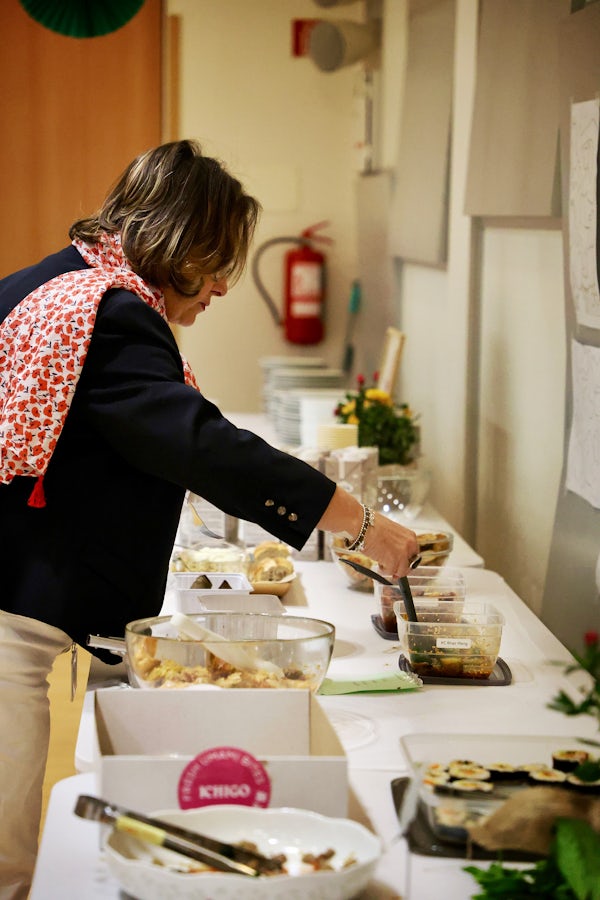🍔 😋 Thank you to the PSA and our families who contributed to the wonderful staff and faculty appreciation luncheon.

One of the beauties of an international school community is the generosity in sharing the beautiful variety of food and culture from all over the world. 🌐 😍